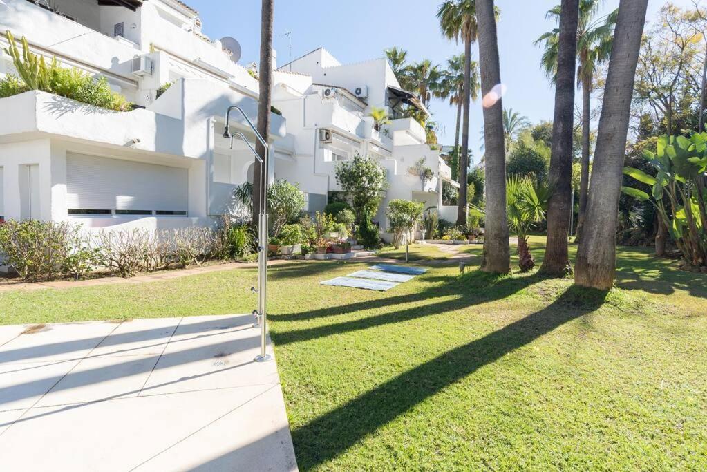 Incredible Luxury Location In Puerto Banus Beach For Families Marbella Exterior foto